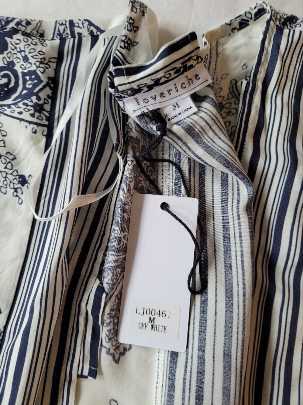 Love Riche Off-White and Navy Striped Casual Kimono Size M 100% Rayon